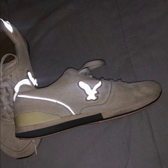 Woman’s Vintage Y2K American Eagle Sneakers - Picture 2 of 6